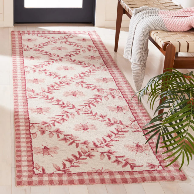 Safavieh Chelsea 2'-6" x 10'-0" Rug in Ivory / Rose