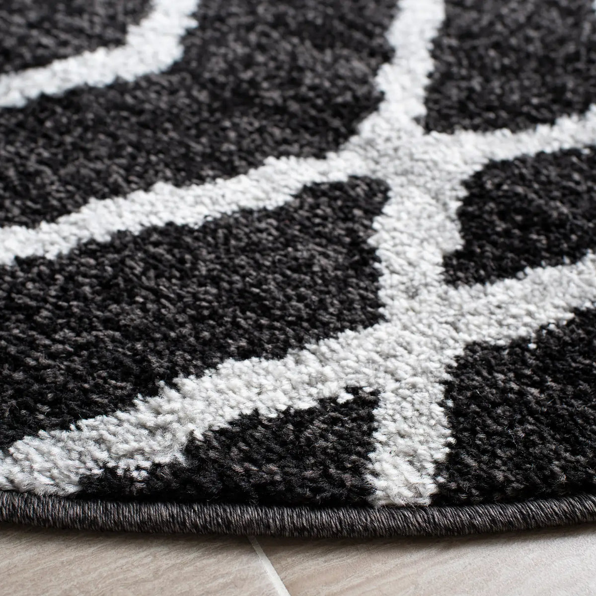 Safavieh Adirondack 6'-0" x 6'-0" Rug in Black / Light Grey