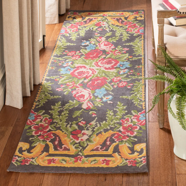 Safavieh Classic Vintage 2'-3" x 8'-0" Rug in Grey / Rose