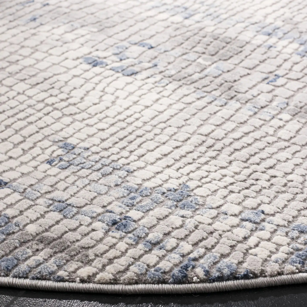 Safavieh Meadow 100 6'-7" x 6'-7" Rug in Grey / Navy