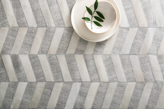 Loloi Dorado Db-01 Grey / Ivory Rugs - styled aerial 1