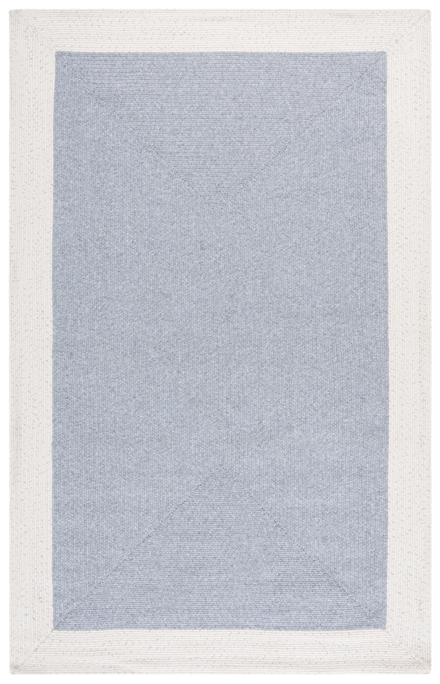 Safavieh Braided 4'-0" x 6'-0" Rug in Grey / Ivory