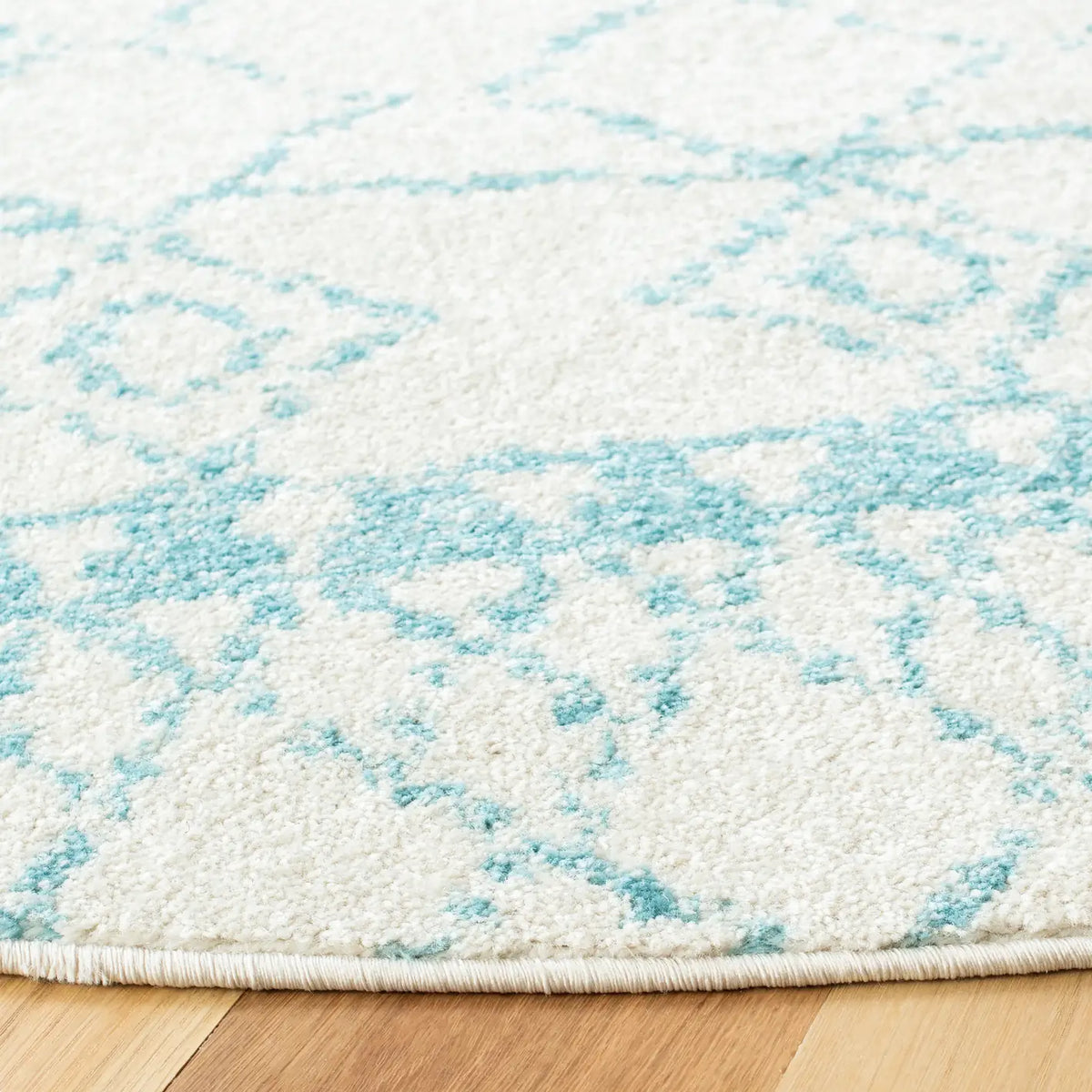 Safavieh Tulum 6'-7" x 6'-7" Rug in Ivory / Turquoise