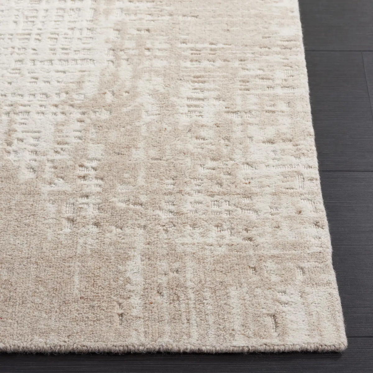 Safavieh Mirage 6'-0" x 9'-0" Rug in Ivory / Beige
