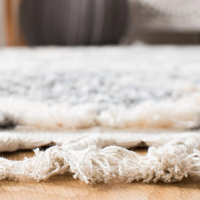 Safavieh Berber Fringe Shag 5'-3" x 7'-6" Rug in Grey / Cream