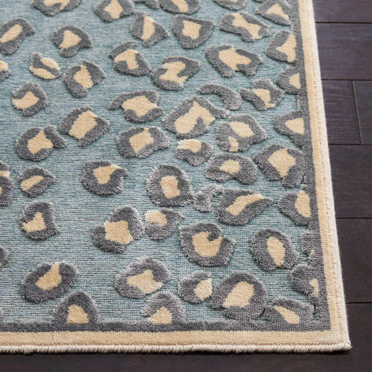 Safavieh Paradise 5'-3" x 7'-6" Rug in Cream / Spruce