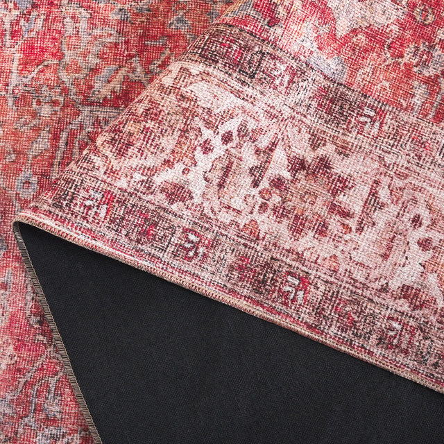 Safavieh Vintage Serapi 600 6'-0" x 9'-0" Rug in Red / Navy