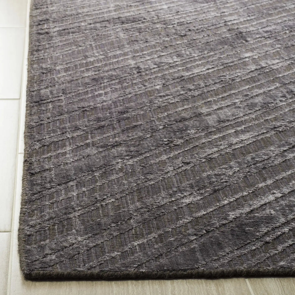 Safavieh Mirage 6'-0" x 9'-0" Rug in Charcoal