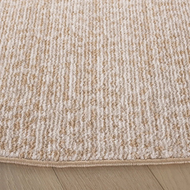 Safavieh Hazel 500 6'-0" x 6'-0" Rug in Beige / Ivory
