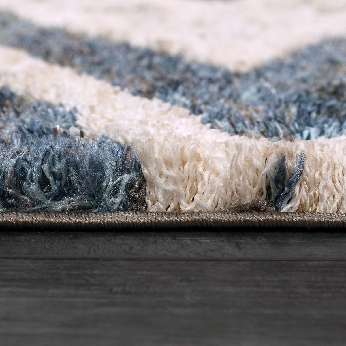 Dynamic Rugs Cruz 7003 Blue/Ivory Rug.
