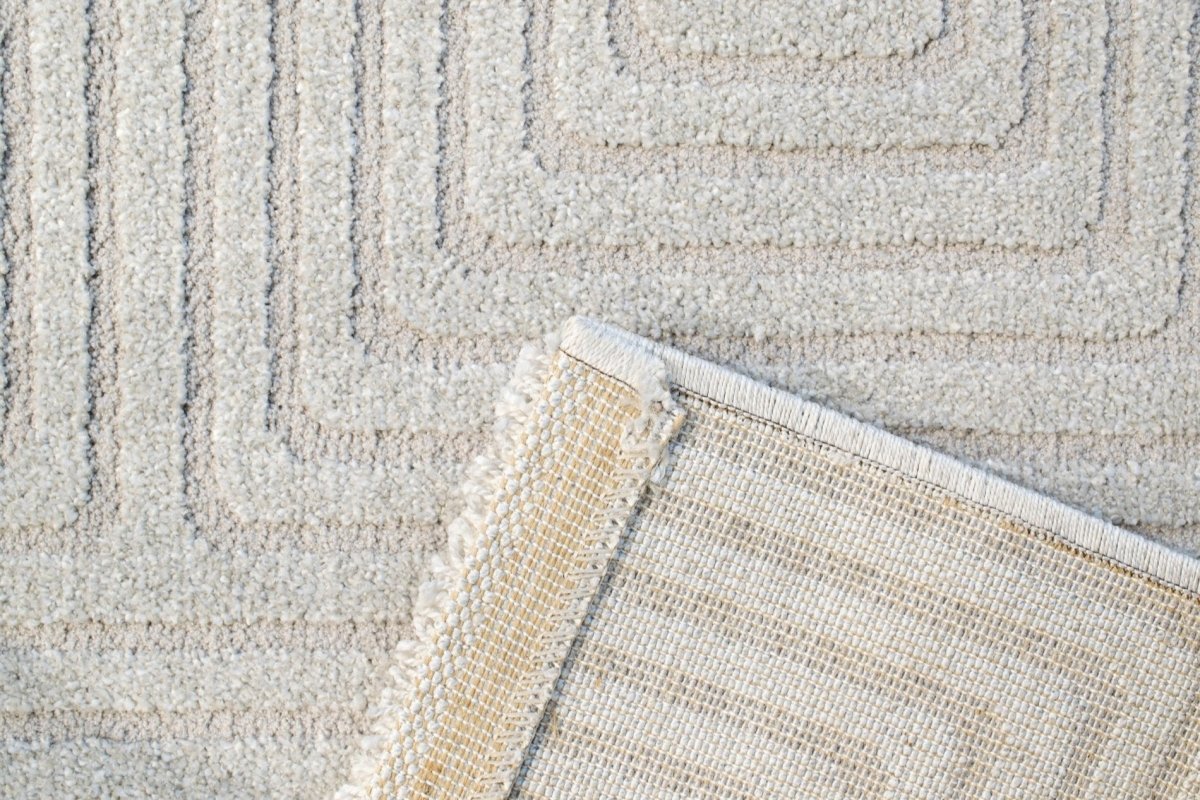 Dynamic Rugs Quin 41009 Grey Rugs.