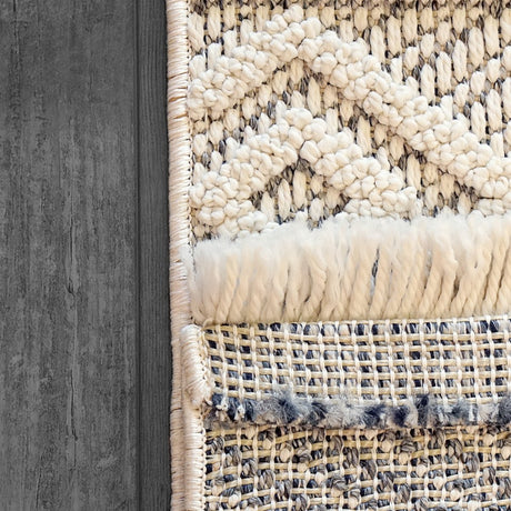 Dynamic Rugs Seville 3607 Ivory/Soft Grey Rug.