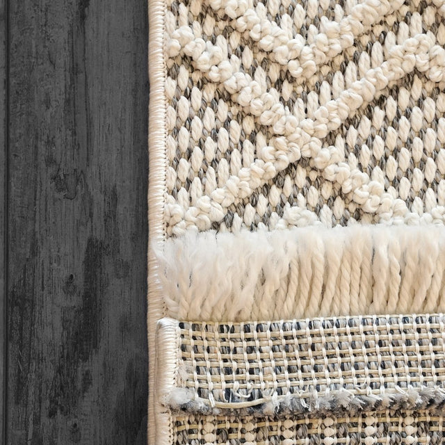 Dynamic Rugs Seville 3610 Ivory/Soft Grey Rug.