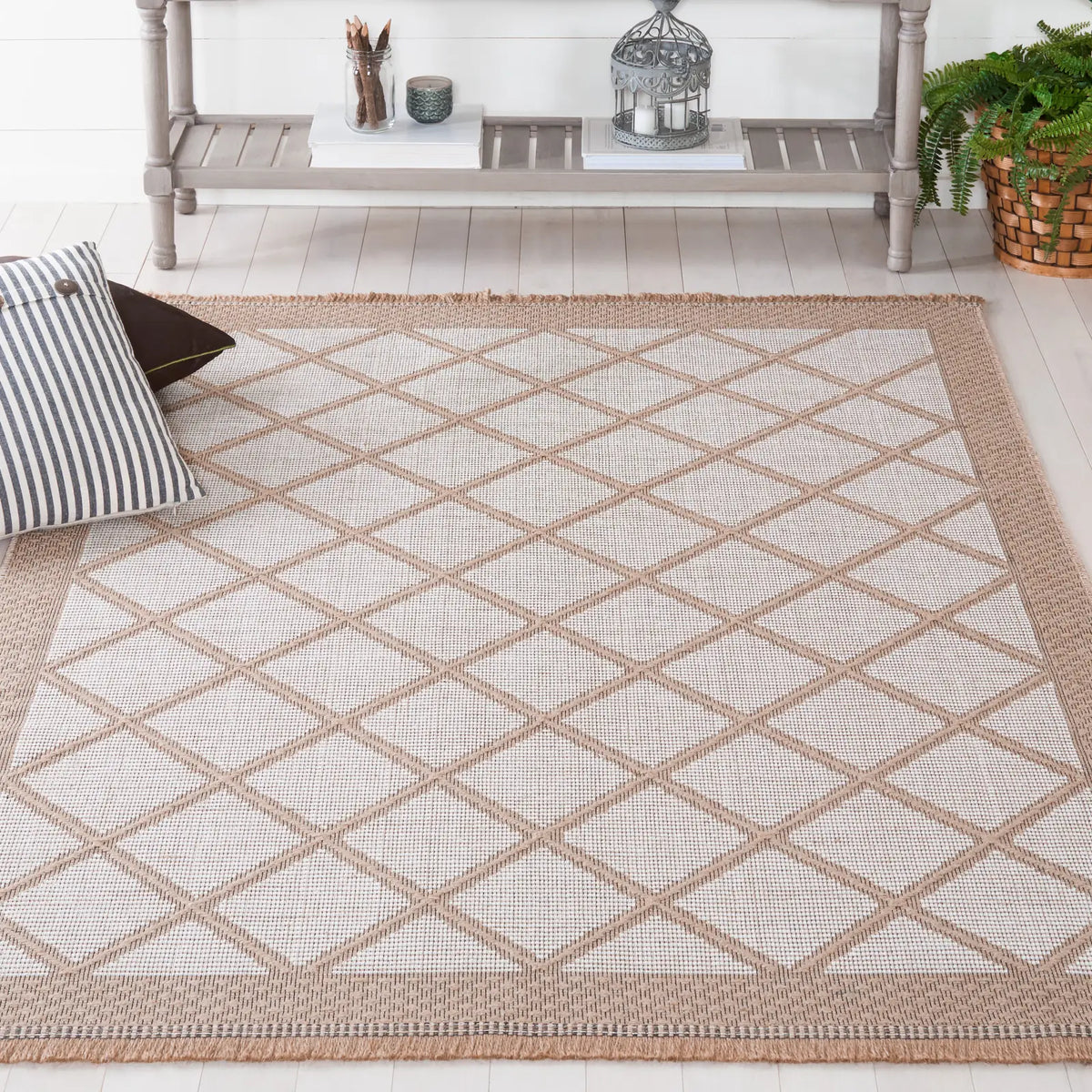 Safavieh Aspect 4'-0" x 6'-0" Rug in Ivory / Natural