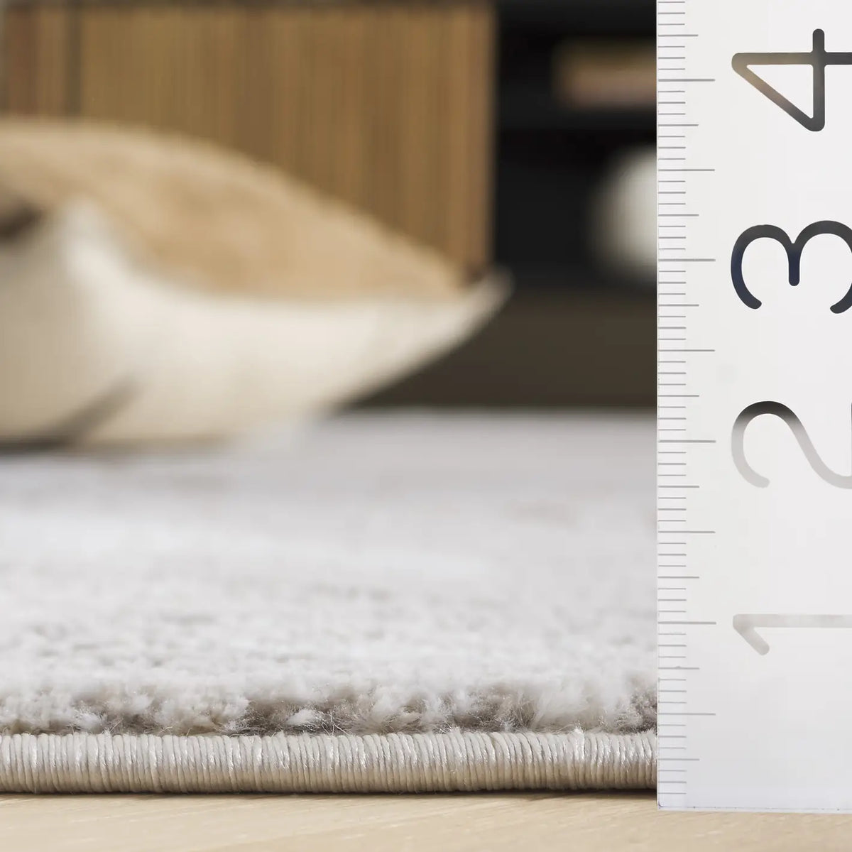 Safavieh Parker 4'-0" x 6'-0" Rug in Taupe / Grey Gold