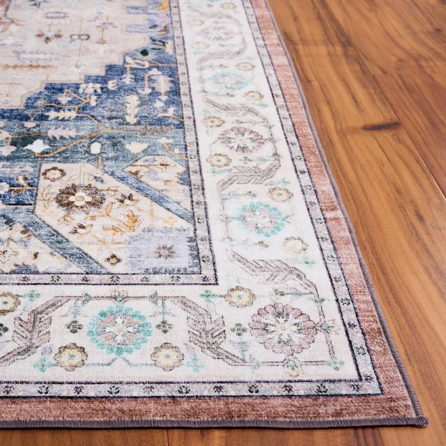 Safavieh Arizona 5'-0" x 8'-0" Rug in Beige / Ivory