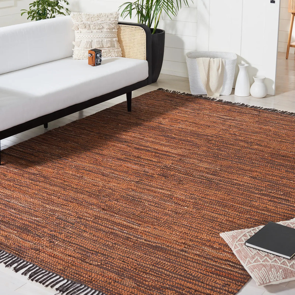 Safavieh Vintage Leather 8'-0" x 10'-0" Rug in Light Brown
