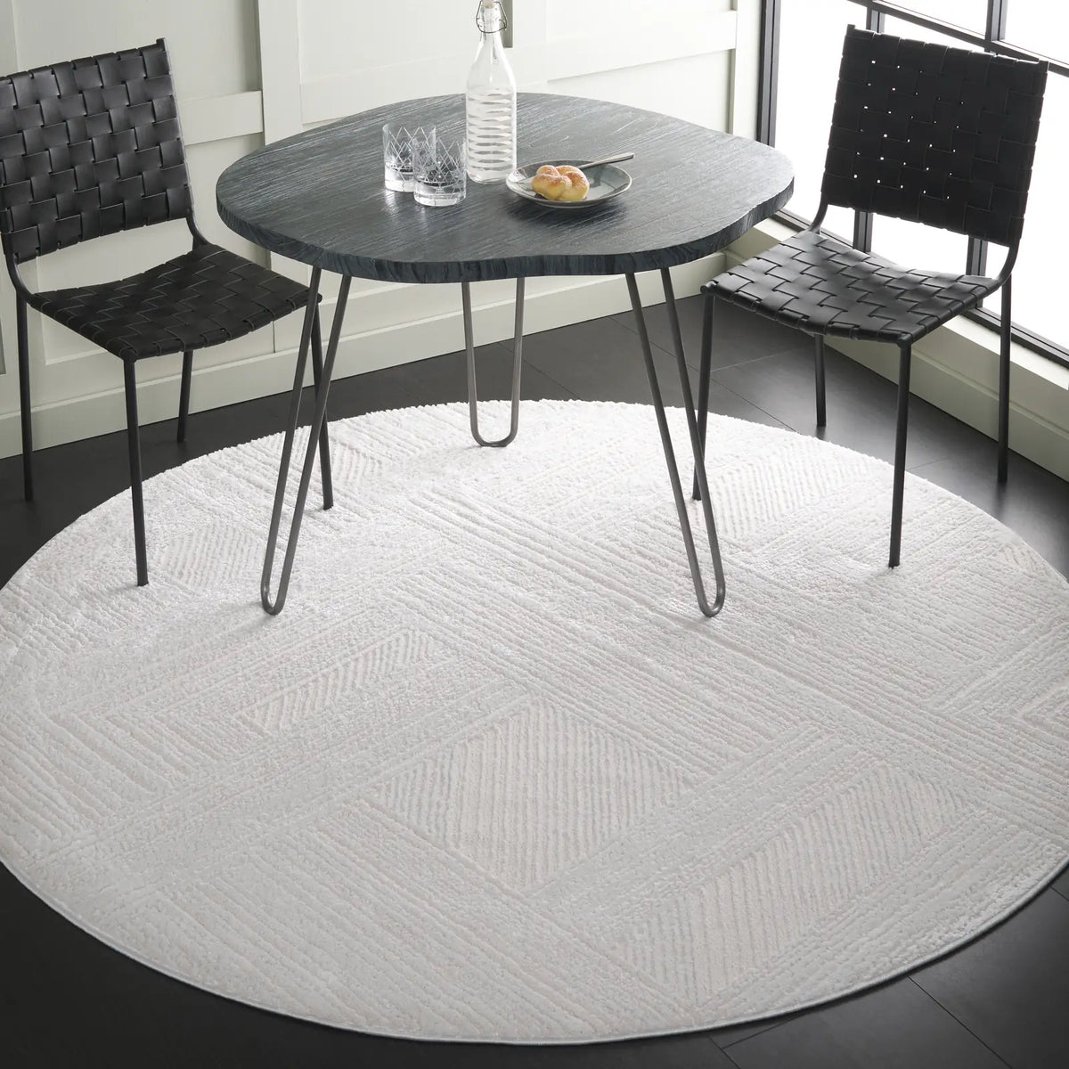 Safavieh Kingston 6'-7" x 6'-7" Rug in Ivory / Light Grey