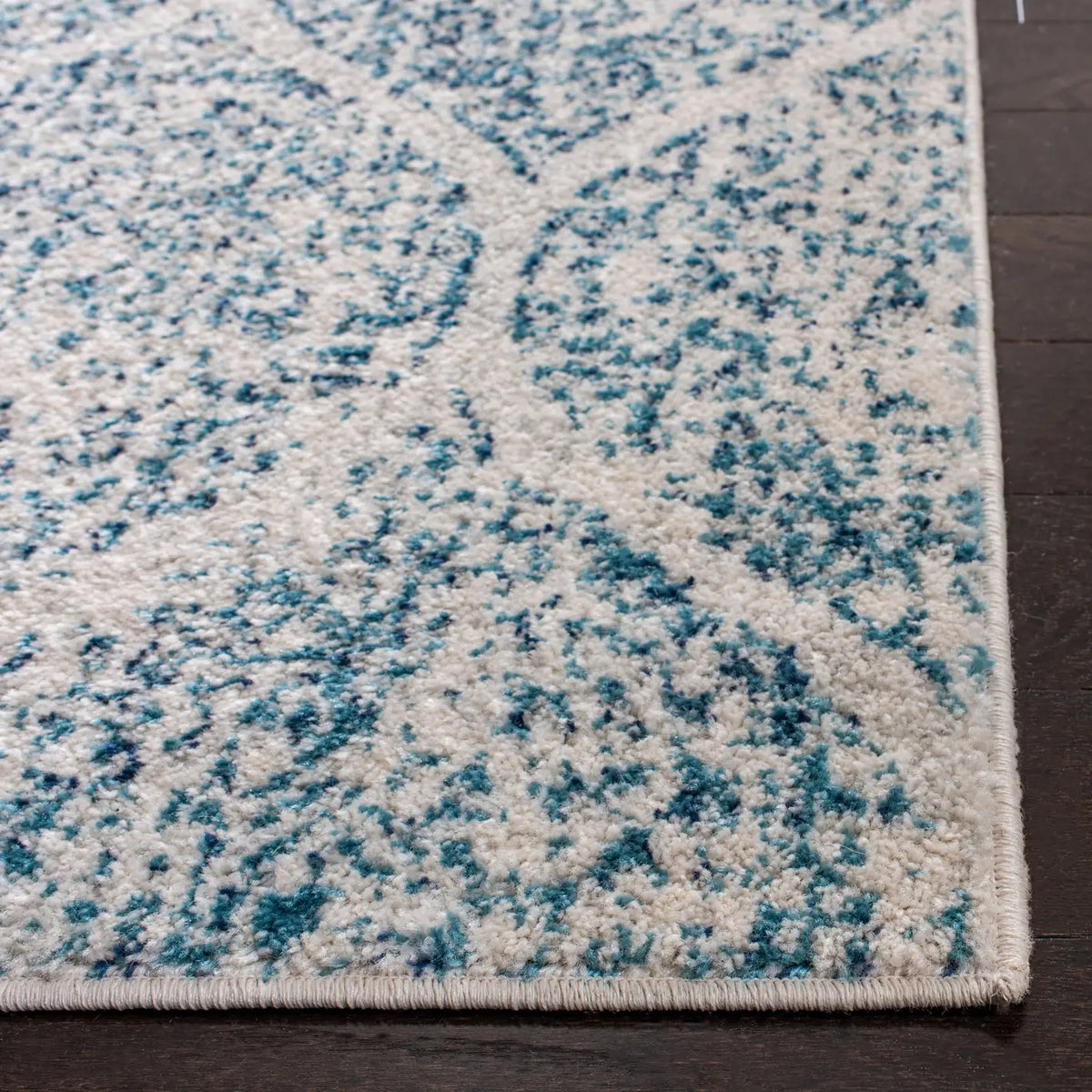 Safavieh Madison 6'-7" x 9'-2" Rug in Cream / Turquoise