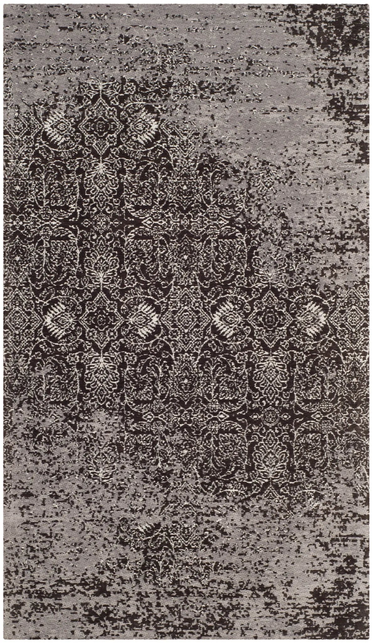 Safavieh Classic Vintage 3'-0" x 5'-0" Rug in Silver / Brown