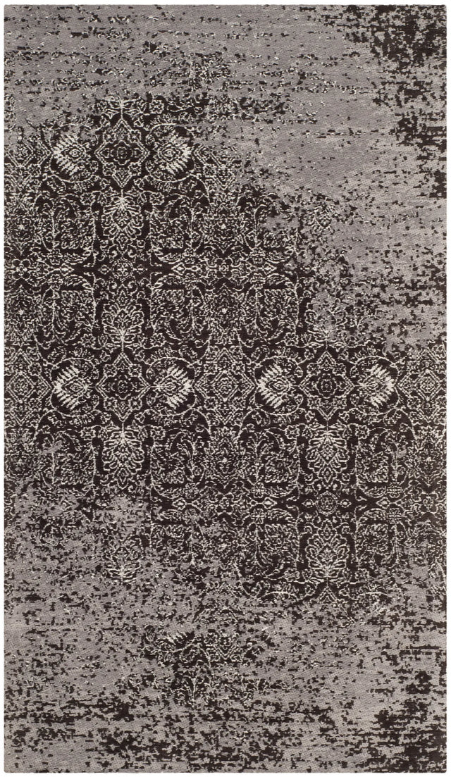 Safavieh Classic Vintage 3'-0" x 5'-0" Rug in Silver / Brown