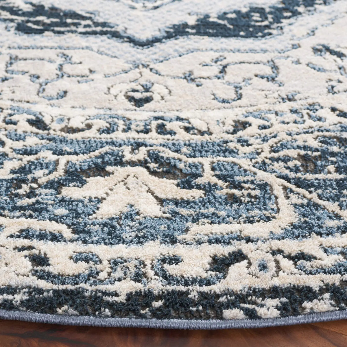 Safavieh Rosewood 6'-7" x 6'-7" Rug in Ivory / Blue
