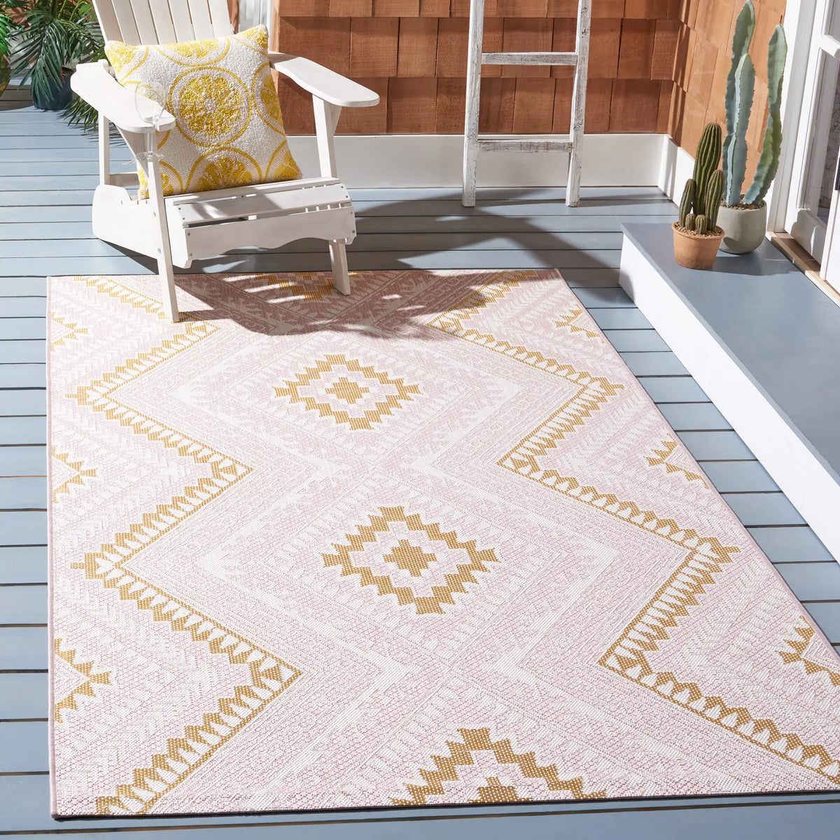 Safavieh Courtyard 4'-5" x 6'-5" Rug in Pink / Gold