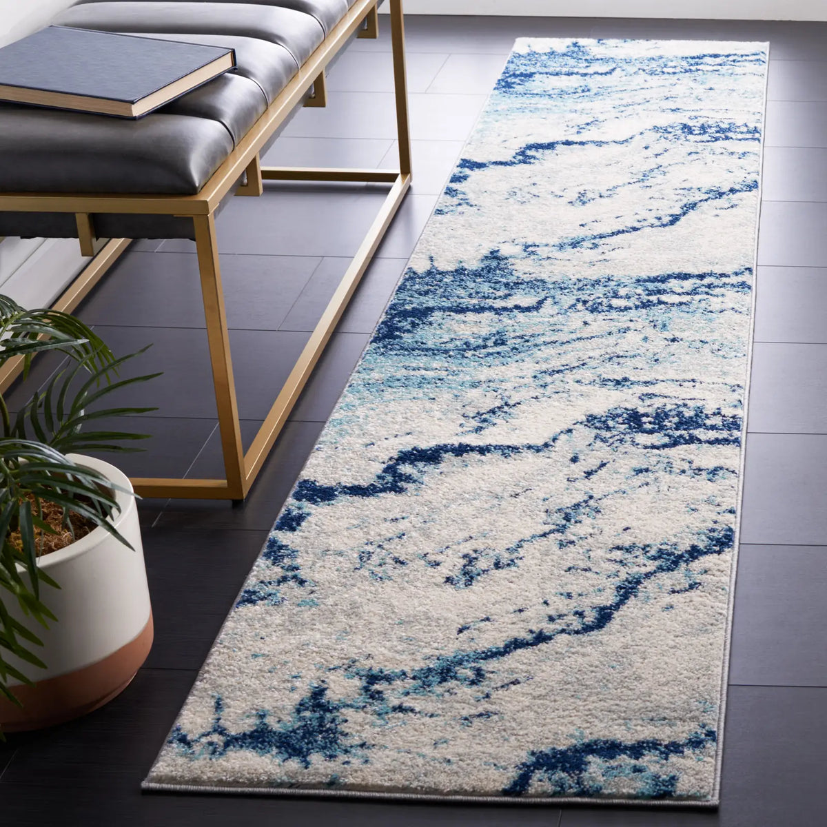 Safavieh Tulum 2'-0" x 9'-0" Rug in Ivory / Blue