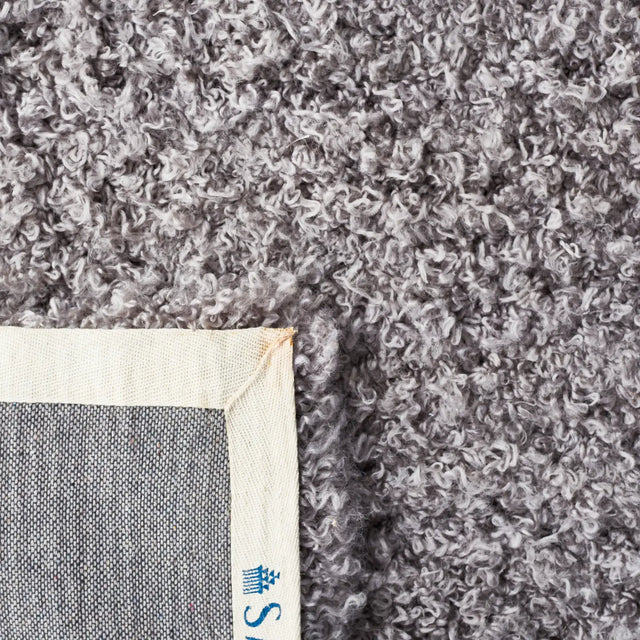 Safavieh Shag 4'-0" x 6'-0" Rug in Grey