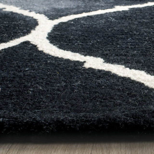 Safavieh Dip Dye 2'-3" x 8'-0" Rug in Graphite / Ivory