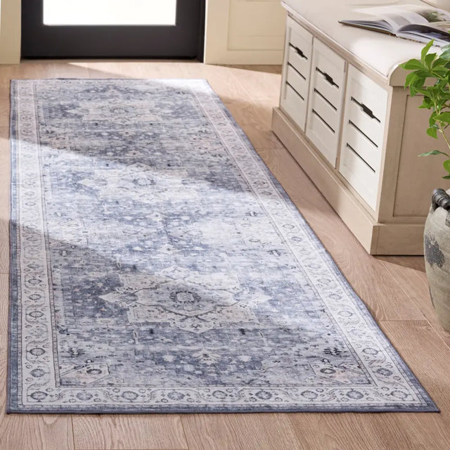 Safavieh Arizona 2'-6" x 8'-0" Rug in Grey / Ivory