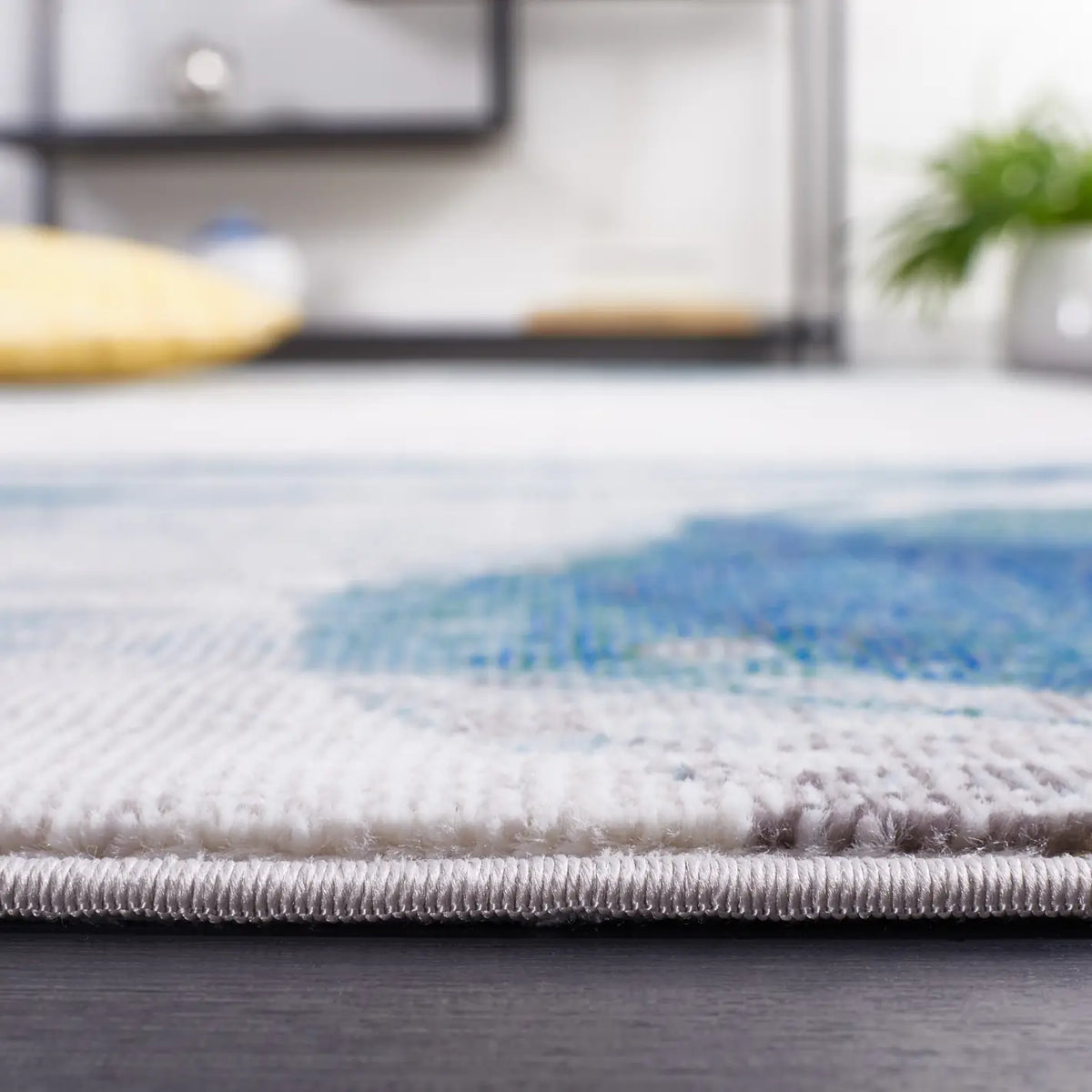 Safavieh Art Studio 4'-0" x 6'-0" Rug in Ivory / Light Blue
