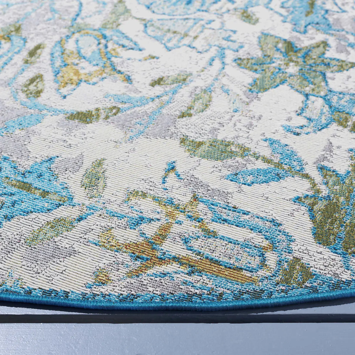 Safavieh Barbados 500 6'-6" x 6'-6" Rug in Ivory / Light Blue