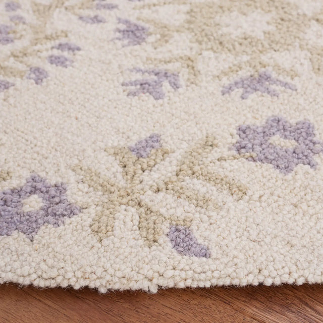 Safavieh Empire 6'-0" x 6'-0" Rug in Ivory / Beige