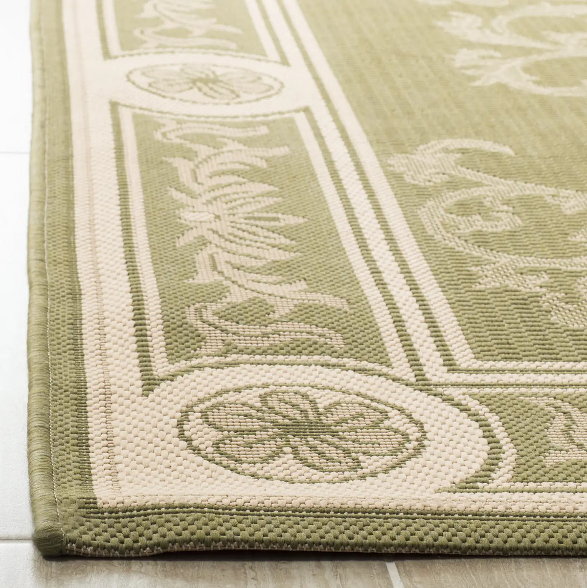 Safavieh Courtyard 4'-0" x 5'-7" Rug in Olive / Natural