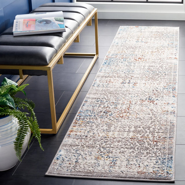 Safavieh Amelia 2'-0" x 8'-0" Rug in Grey / Light Grey