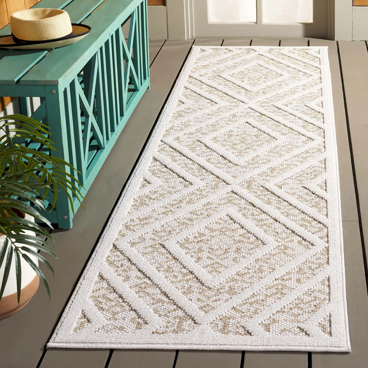 Safavieh Martha Stewart Global 2'-2" x 8'-0" Rug in Light Beige / Brown