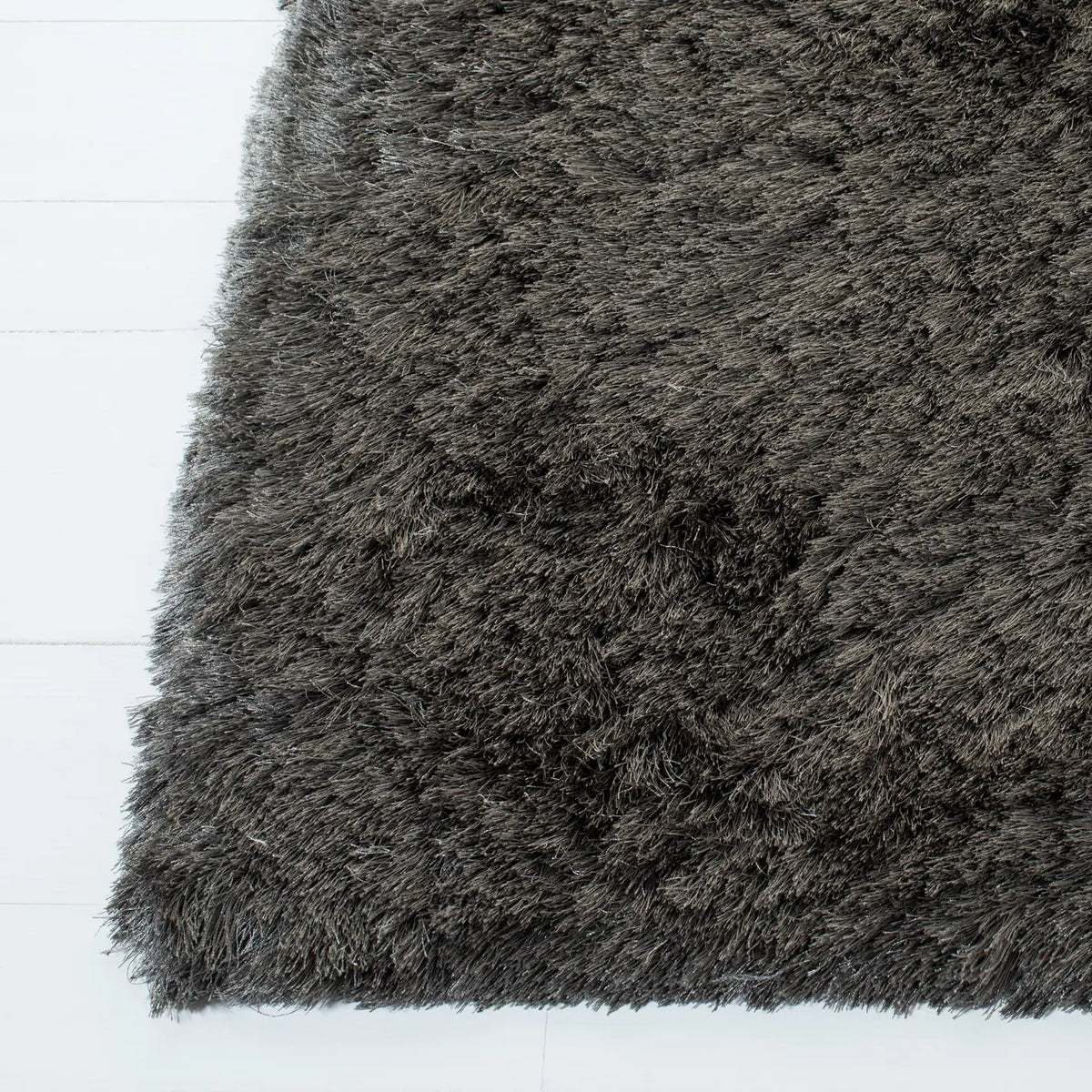 Safavieh Shag 5'-0" x 7'-0" Rug in Titanium