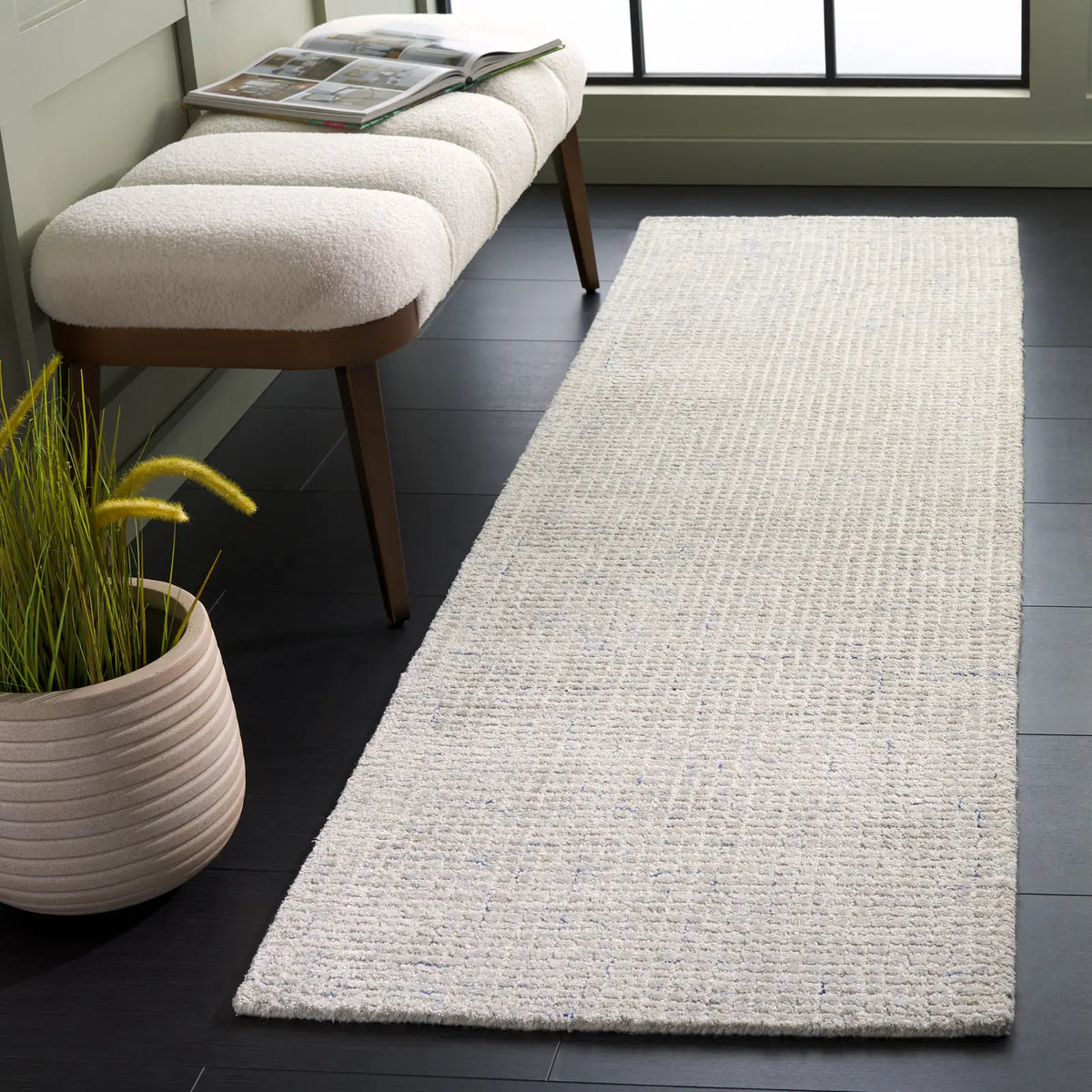 Safavieh Abstract 2'-3" x 8'-0" Rug in Silver / Blue