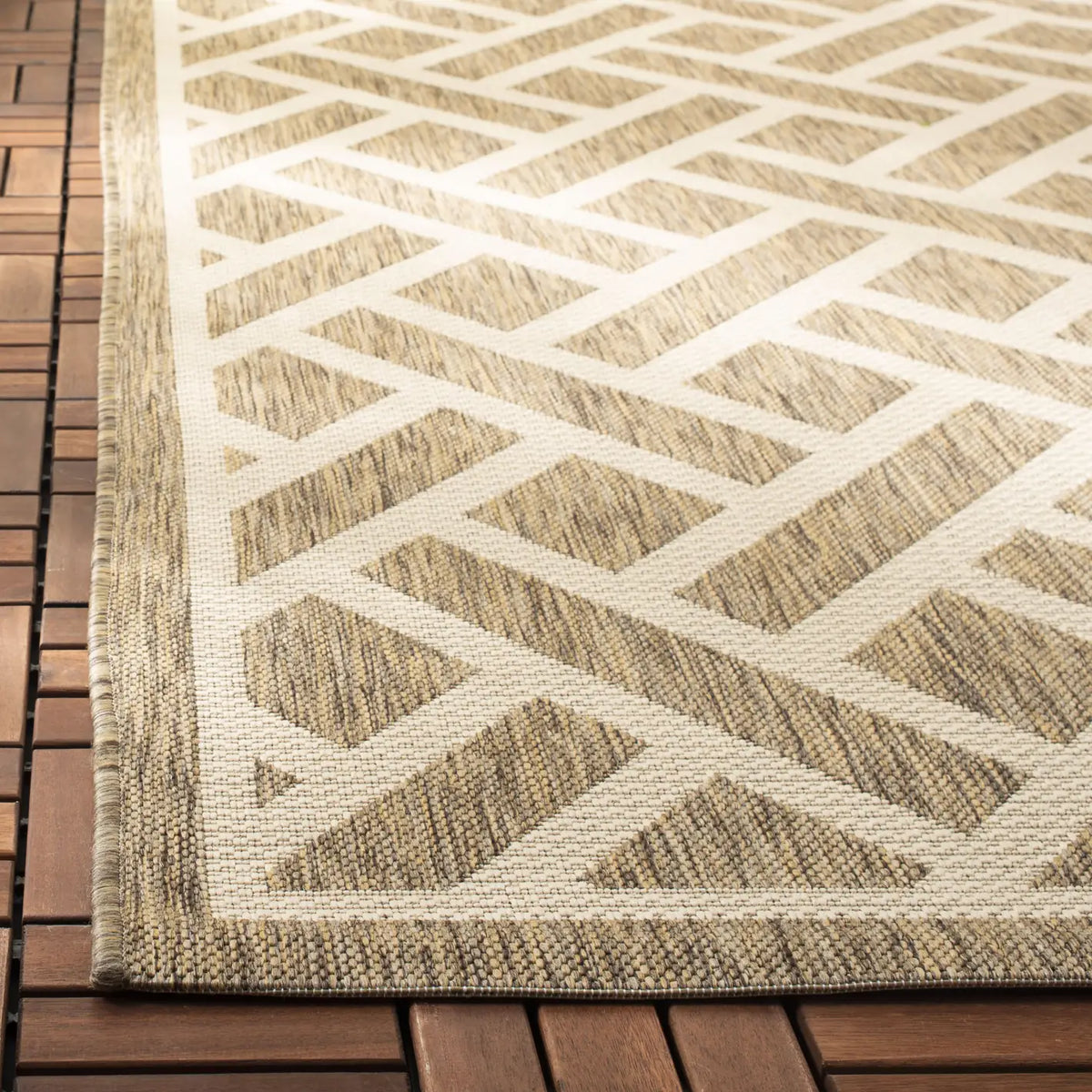 Safavieh Courtyard 5'-3" x 7'-7" Rug in Brown / Light Beige