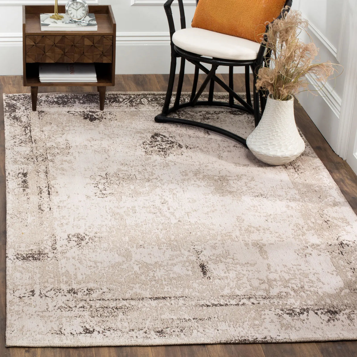 Safavieh Classic Vintage 5'-0" x 8'-0" Rug in Anthracite