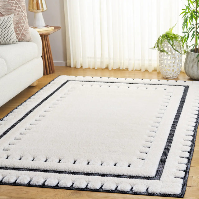 Safavieh Celebrity 800 4'-0" x 6'-0" Rug in Ivory / Black