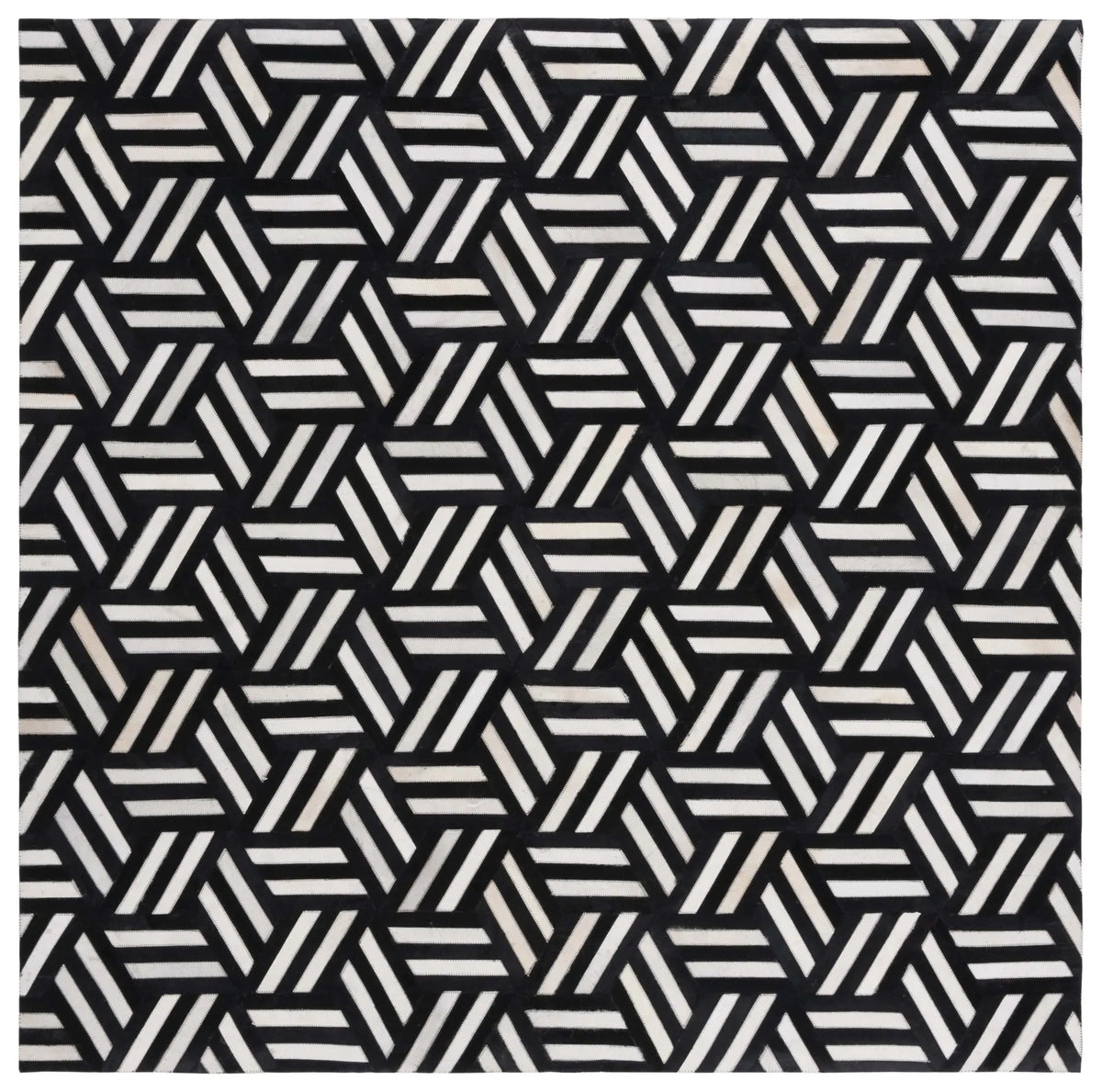 Safavieh Studio Leather 6'-0" x 6'-0" Rug in Ivory / Black