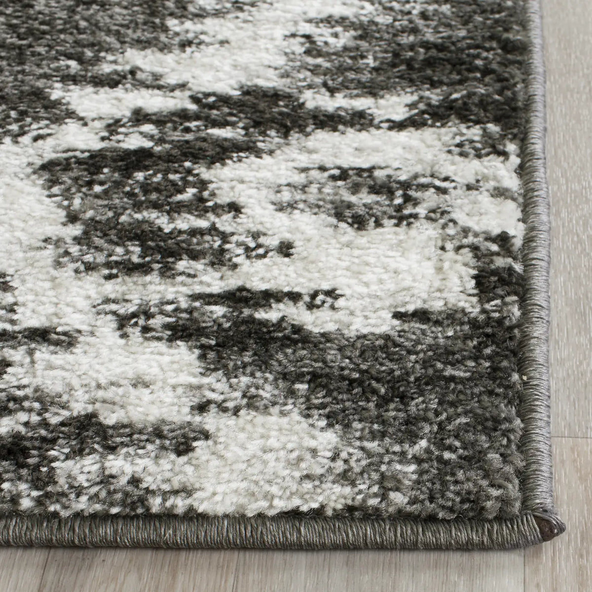 Safavieh Adirondack 2'-6" x 12'-0" Rug in Charcoal / Ivory