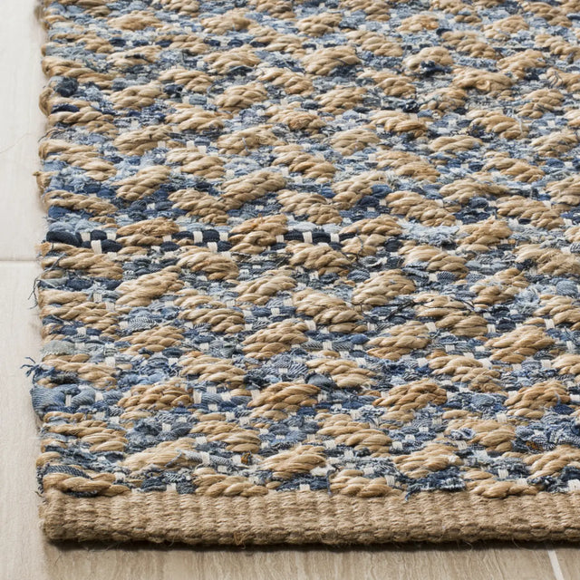 Safavieh Cape Cod 4'-0" x 6'-0" Rug in Blue / Natural