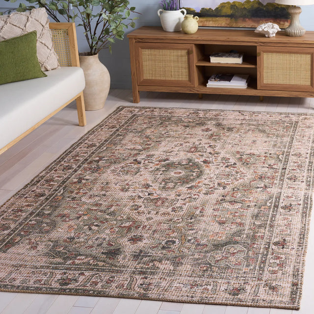 Safavieh Saffron 4'-0" x 6'-0" Rug in Natural / Green