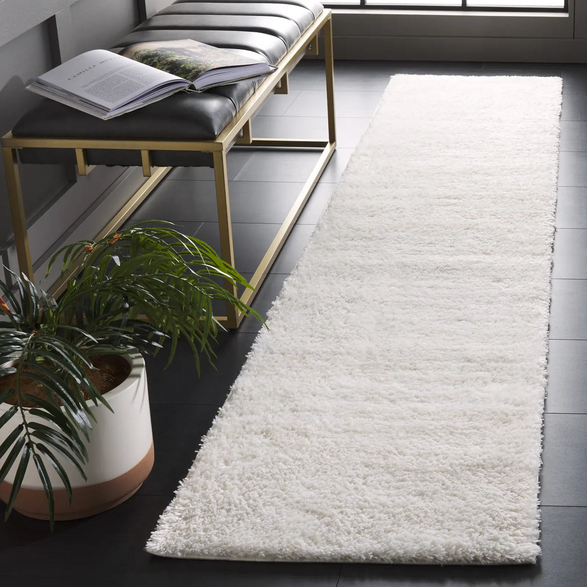 Safavieh Tahoe Shag 2'-0" x 9'-0" Rug in Ivory / Taupe