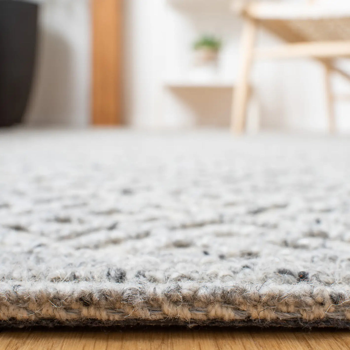 Safavieh Martha Stewart 4'-0" x 6'-0" Rug in Grey / Beige