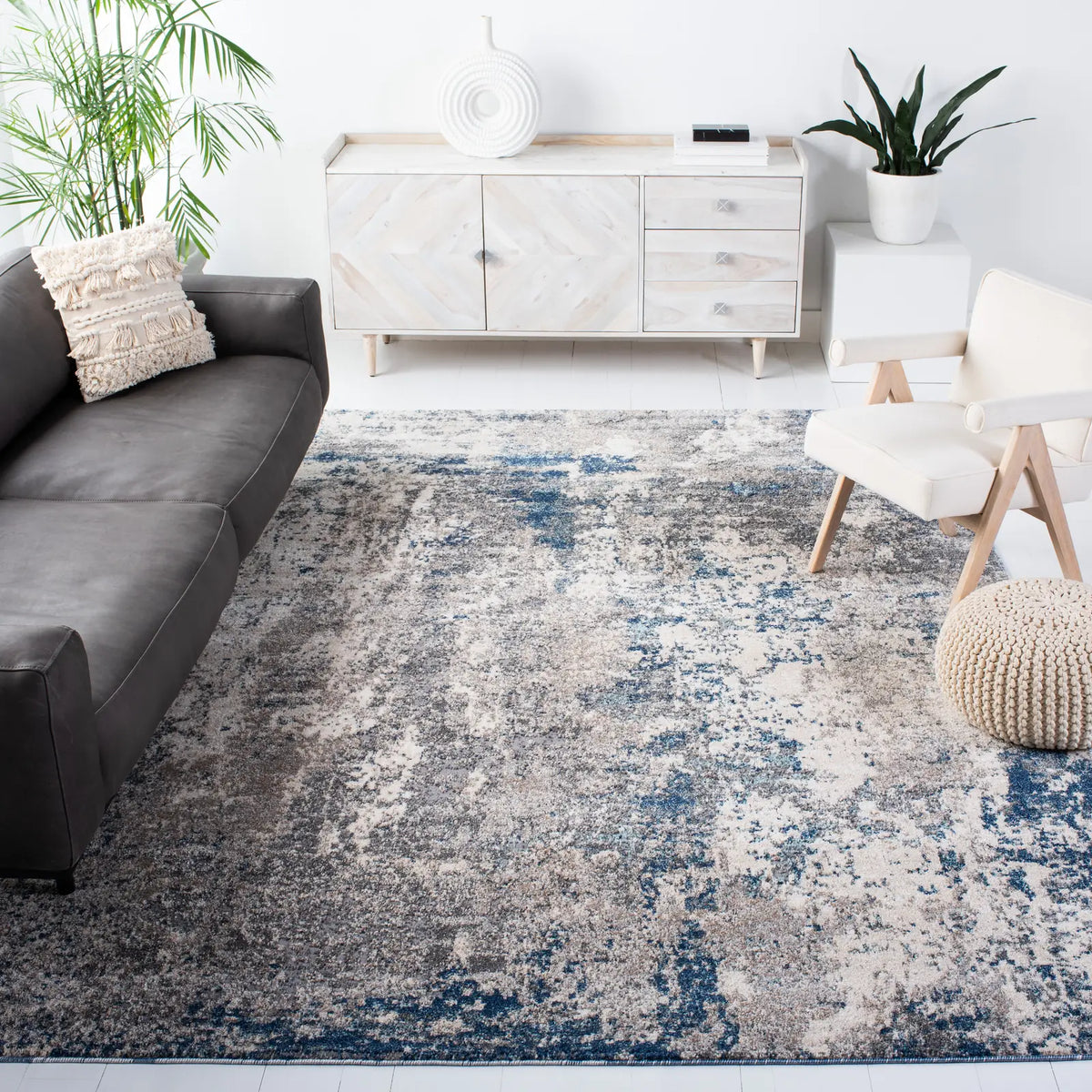 Safavieh Aston 10'-0" x 14'-0" Rug in Grey / Navy