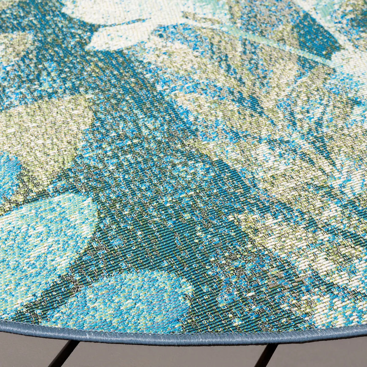 Safavieh Barbados 500 6'-6" x 6'-6" Rug in Blue Green / Ivory